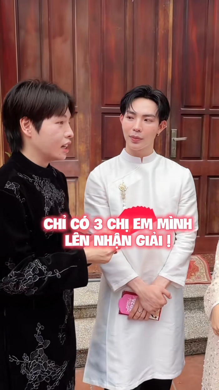 Đức Phúc nhắn gửi 14 chữ đến Hòa Minzy nhân dịp đầu năm.