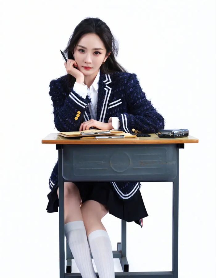 Cận cảnh thần thái trẻ trung của nữ diễn viên ở tuổi 40. - Ảnh: Sohu