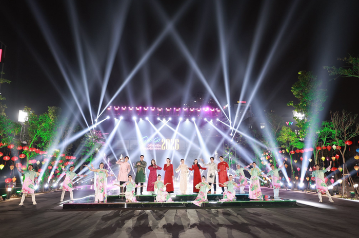 Dàn diễn viên trẻ khuấy động sân khấu chương trình Tết