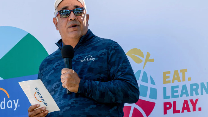 Aneel Bhusri, đồng sáng lập của Workday, phát biểu tại giải Workday Charity Classic trên sân golf của Đại học Stanford ở Stanford. Ảnh: CNBC