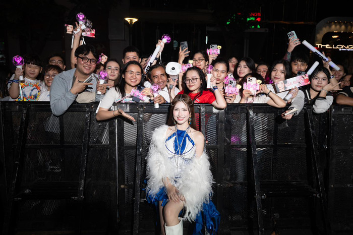 Hòa Minzy luôn được khán giả săn đón mỗi khi biểu diễn ở những sự kiện, đêm nhạc lớn. Ảnh: FBNV