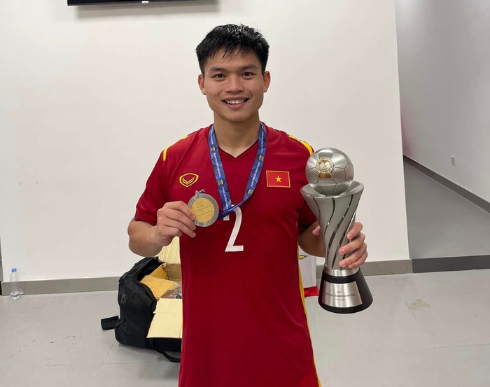 Mùa giải 2025/2026 khép lại theo cách không ai mong muốn với Hồ Văn Cường. Ảnh: FBNV