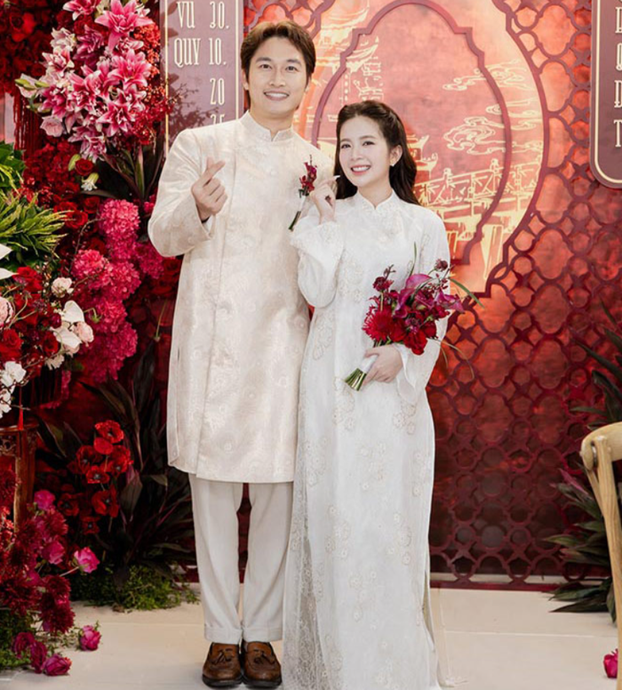 Đình Tú - Ngọc Huyền trong lễ vu quy sáng 30/10