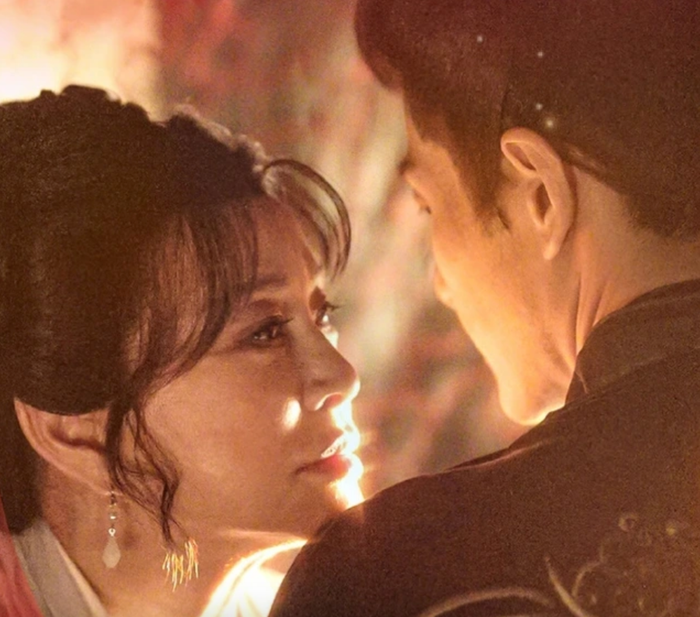 Sự xuất hiện của nữ diễn viên U80 trong Cẩm Tú An Nhiên khiến bộ phim trở thành tâm điểm chú ý trong những ngày trở lại đây.