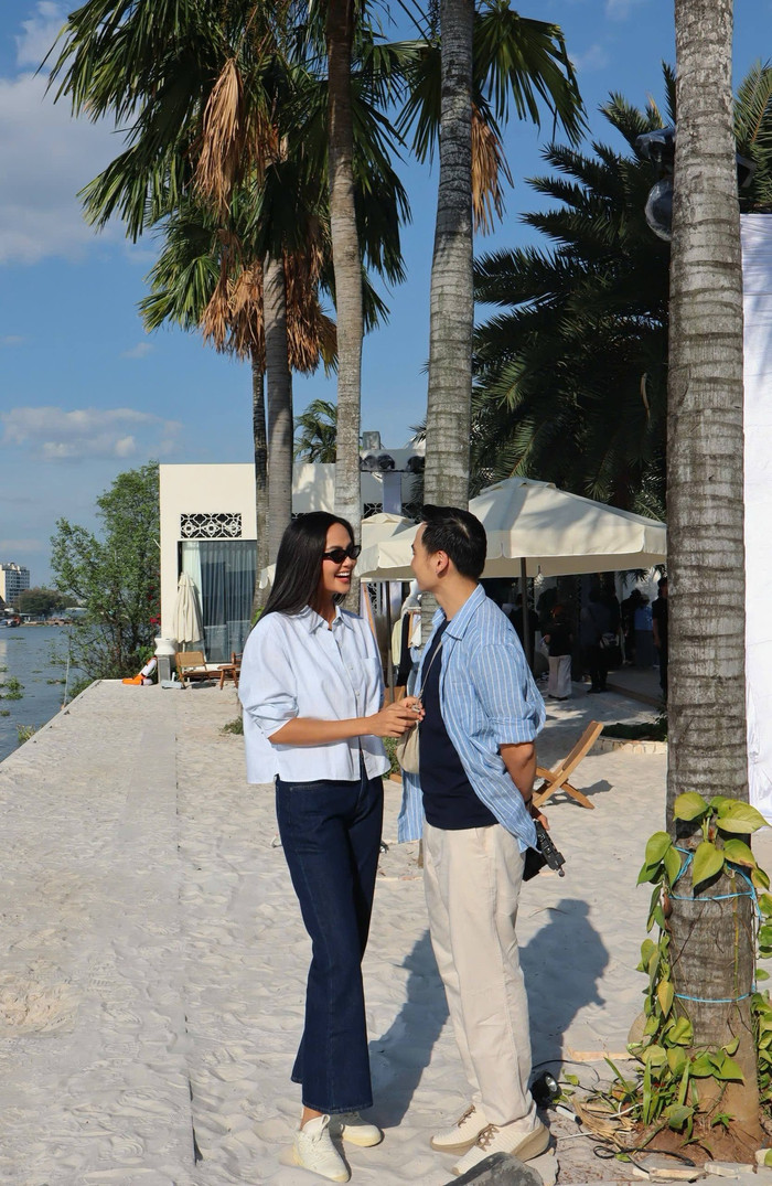 H'Hen Niê được chồng chăm sóc chu đáo từ lúc mang thai cho đến khi sinh con. Ảnh: FBNV