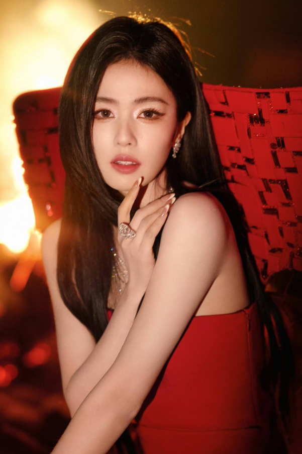 Bạch Lộc vươn lên vị trí nữ diễn viên có giá trị thương mại cao nhất năm 2025