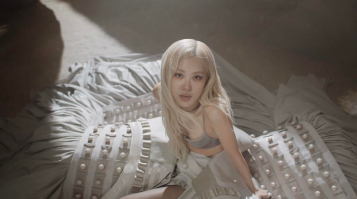 Tạo hình của 4 thành viên BLACKPINK trong MV&nbsp;