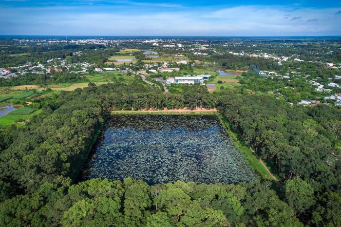 Ao Bà Om - thắng cảnh độc đáo ở quê Ngọc Trinh.