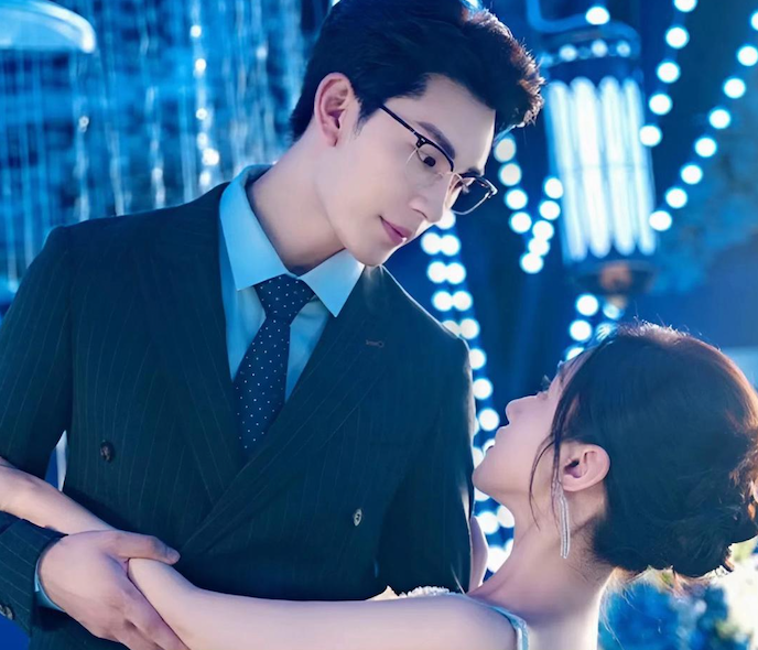 Với xuất phát điểm là một thỏa thuận tình cảm, Lấy Yêu Làm Khế Ước xây dựng mối quan hệ giữa hai nhân vật chính từ lợi ích đến sự gắn bó thật lòng. Phim đi theo hướng nhẹ nhàng, tập trung vào quá trình nảy sinh tình cảm tự nhiên, phù hợp để giải trí sau những tập phim ngắn gọn.