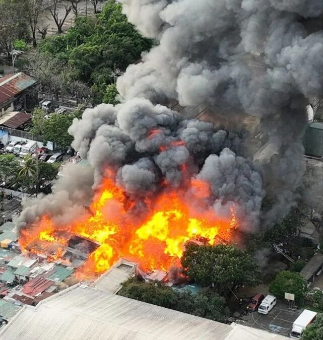 Phát hiện vợ ngoại tình, người đàn ông phóng hỏa khiến 300 ngôi nhà bị cháy Ảnh 1