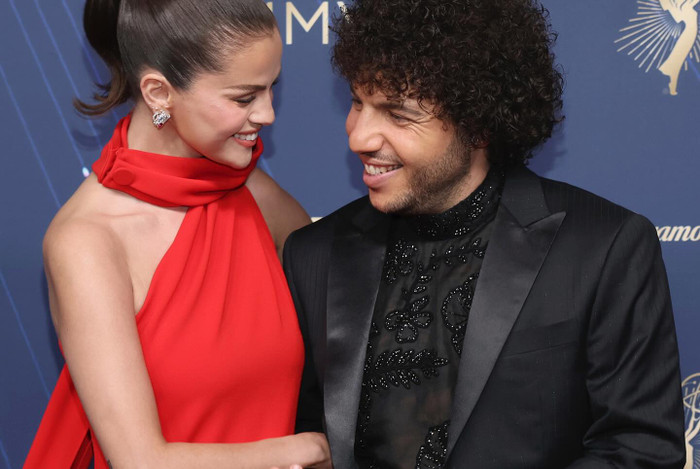 Selena Gomez bị người hâm mộ yêu cầu ly hôn Ảnh 1