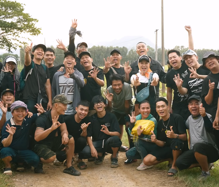 Mỹ Tâm và Mai Tài Phến cùng ê-kíp đã trải qua hơn 1 tháng quay phim ở Tri Tôn (An Giang). Ảnh chụp màn hình