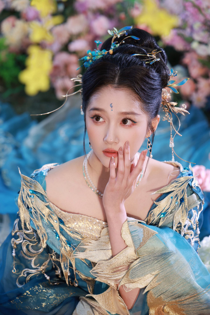 Quan Hiểu Đồng vẫn là gương mặt quen thuộc, nhận nhiều lượt tìm kiếm ổn định.