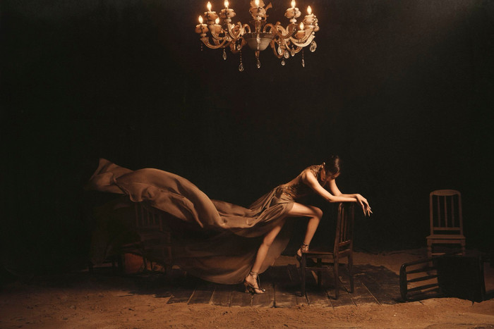 Khung hình 'tuyệt đối điện ảnh' của Tóc Tiên. Ảnh: FBNV