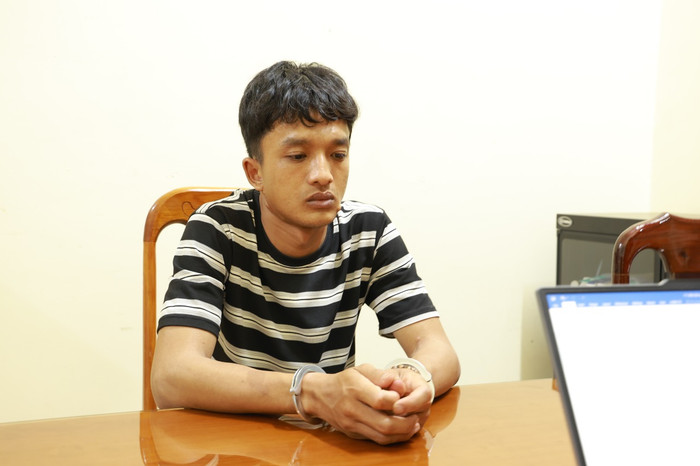 Đối tượng Hồ Tất Tân Toàn tại cơ quan Công an.&nbsp;