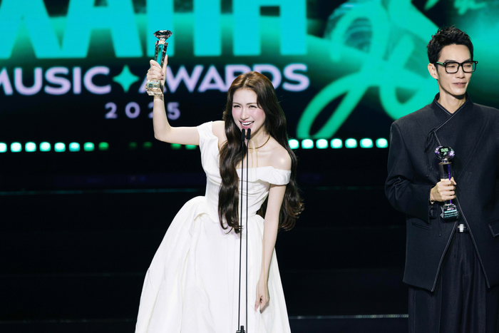 Với 100 triệu lượt xem Bắc Bling từ YouTube, Hòa Minzy có thể thu về 3,63 - 5,19 tỷ đồng.