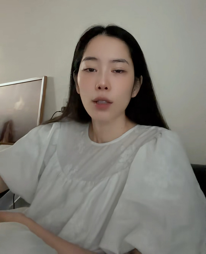 Những hình ảnh gần đây của Nam Em khiến dân tình xôn xao.