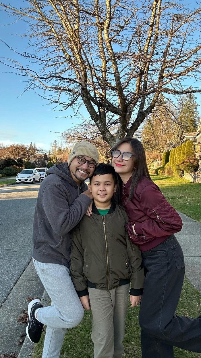 Huỳnh Đông và Ái Châu đưa con trai qua Canada định cư từ năm 2023 đến nay.