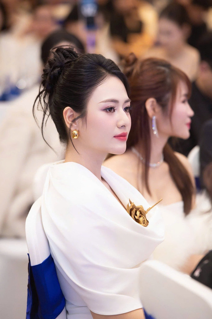 Việt Hoa rạng rỡ trước thềm đám cưới Ảnh 1