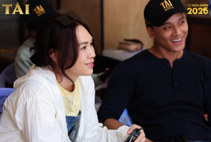 Mỹ Tâm và Mai Tài Phến tại phim trường và buổi giao lưu, cho thấy sự đồng hành không chỉ trước ống kính mà còn trong quá trình làm nghề