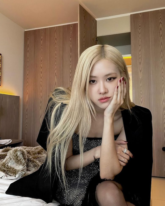Nhan sắc của Rosé (BLACKPINK) vẫn bất chấp mọi camera.