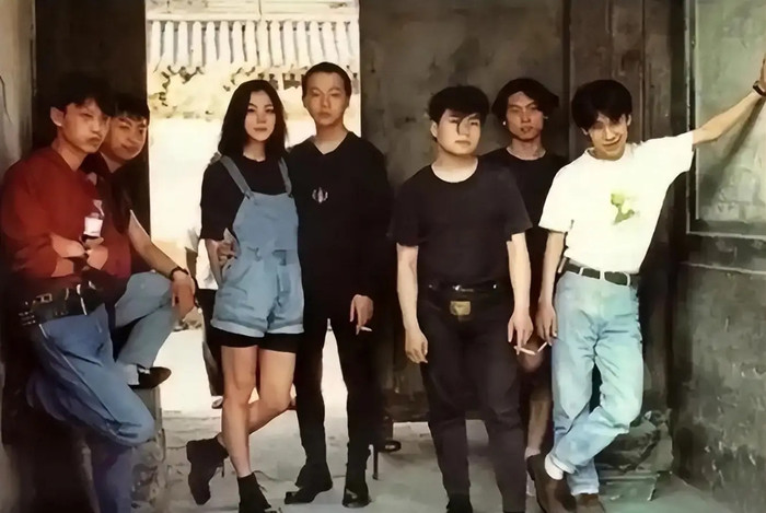 Nam ca sĩ nổi tiếng một thời giờ sống cảnh bần cùng, béo phì không thể nhận ra Ảnh 2