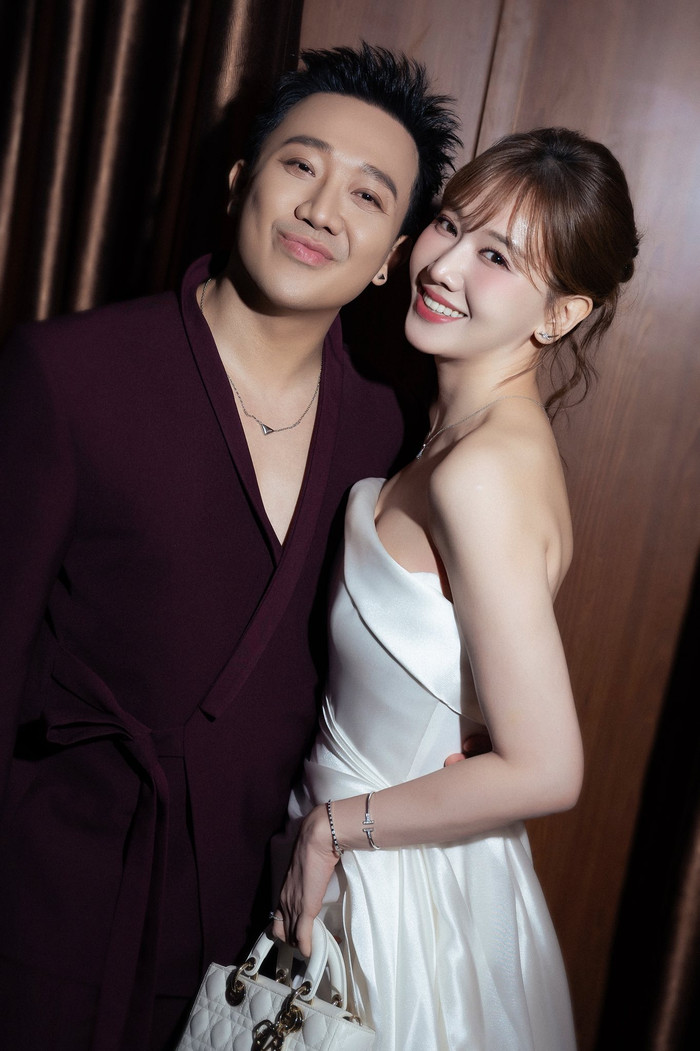 Trấn Thành và Hari Won đã ở bên nhau tròn một thập kỷ. Ảnh: FBNV