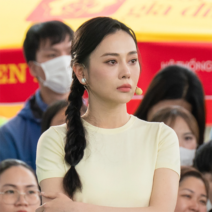 Phương Oanh từng có lần hiếm hoi chia sẻ về mẹ khi chứng kiến những mảnh đời khó khăn khi tham gia gameshow hồi giữa năm 2025.