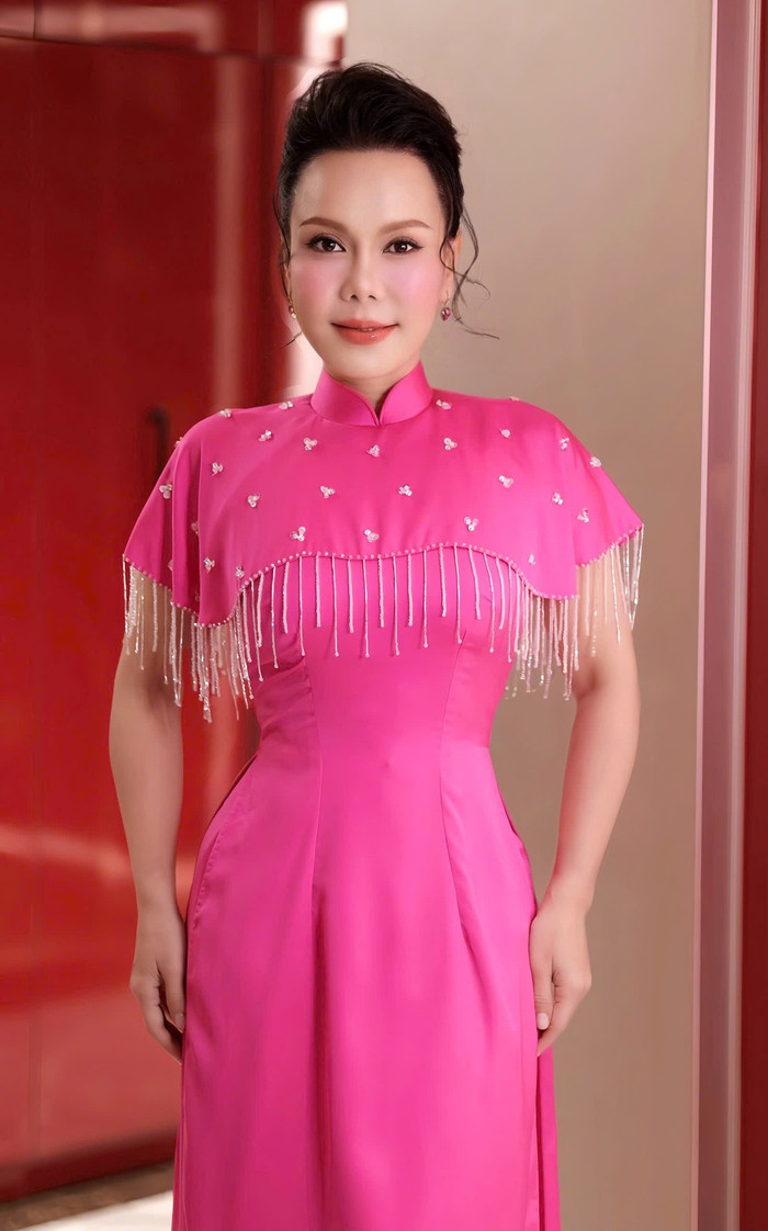 Việt Hương đã làm đơn tố các hành vi xúc phạm danh dự và xâm phạm quyền nhân thân của mình trên mạng xã hội. Ảnh: FBNV