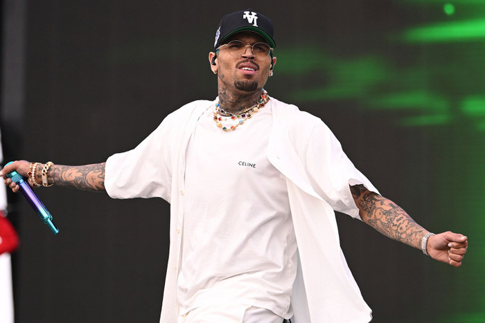 Nam ca sĩ bị kiện vì quỵt tiền bản quyền, thu về hơn 25 tỷ nhưng không 'chia chát' đồng nào cho tác giả Ảnh 2