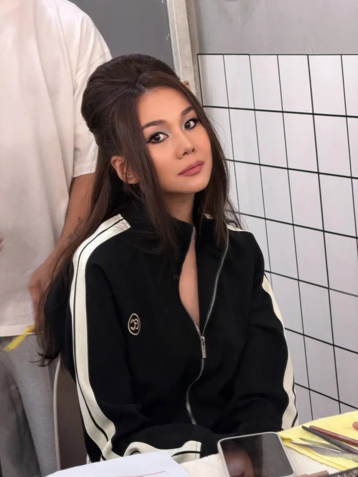 Thời gian này, nữ siêu mẫu dành thời gian cho dự án phim điện ảnh.&nbsp;