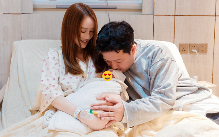 Nhã Phương và Trường Giang tạm thời giữ kín giới tính, thông tin về nhóc tỳ thứ ba. Ảnh: FBNV