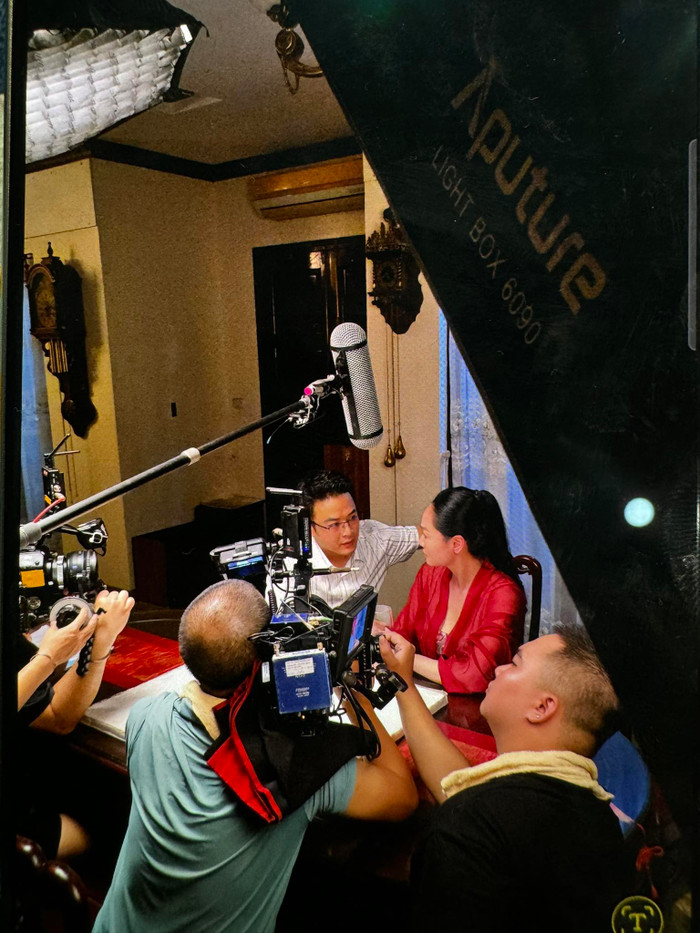 Đây là lần đầu tiên Hồng Đăng đóng cặp với đàn chị Quách Thu Phương, người hơn anh 7 tuổi ngoài đời (Ảnh: FBNV).