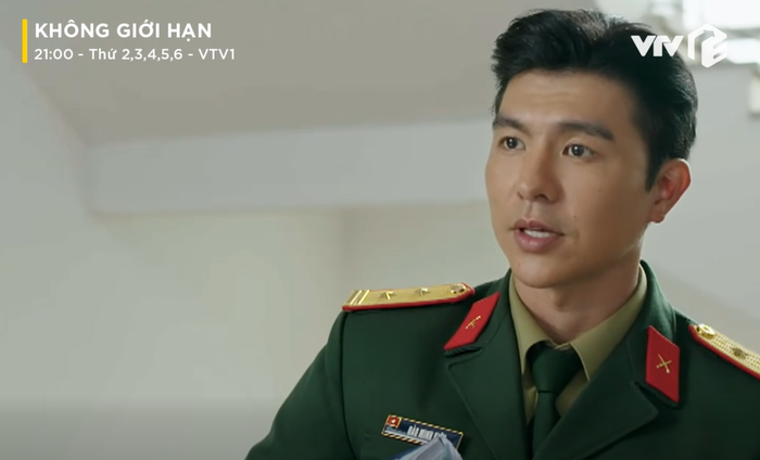 Kiên đã chủ động mở lời chào Lam Anh, vừa nói vừa ngập ngừng.&nbsp;