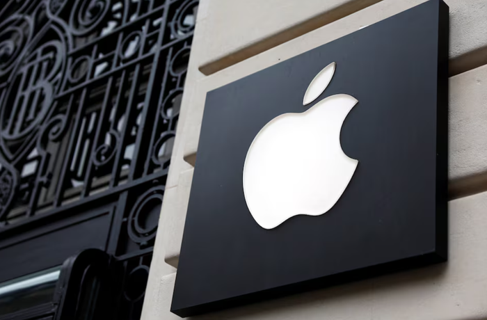 Apple sắp đưa các chatbot AI bên thứ ba lên CarPlay. Ảnh: Reuters