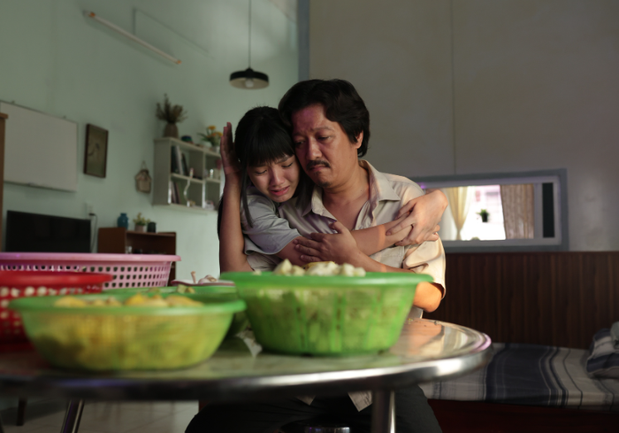 Tạo hình người cha miền Trung của Trường Giang trong phim Nhà ba tôi một phòng