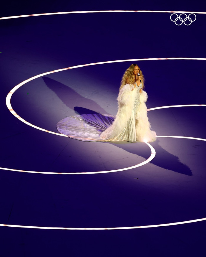 Nữ ca sĩ hàng đầu showbiz bị nghi hát nhép trên sân khấu, dư luận 'dậy sóng' Ảnh 4