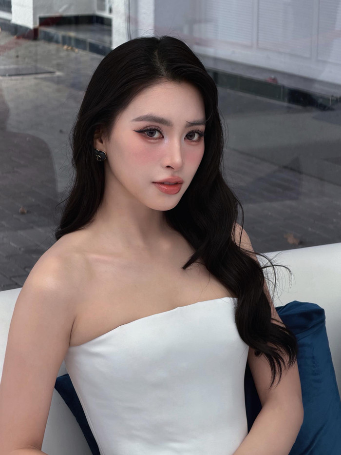 Lịch trình công việc của Tiểu Vy khiến nhiều người hâm mộ cảm thấy 'choáng ngợp'. Ảnh: FBNV