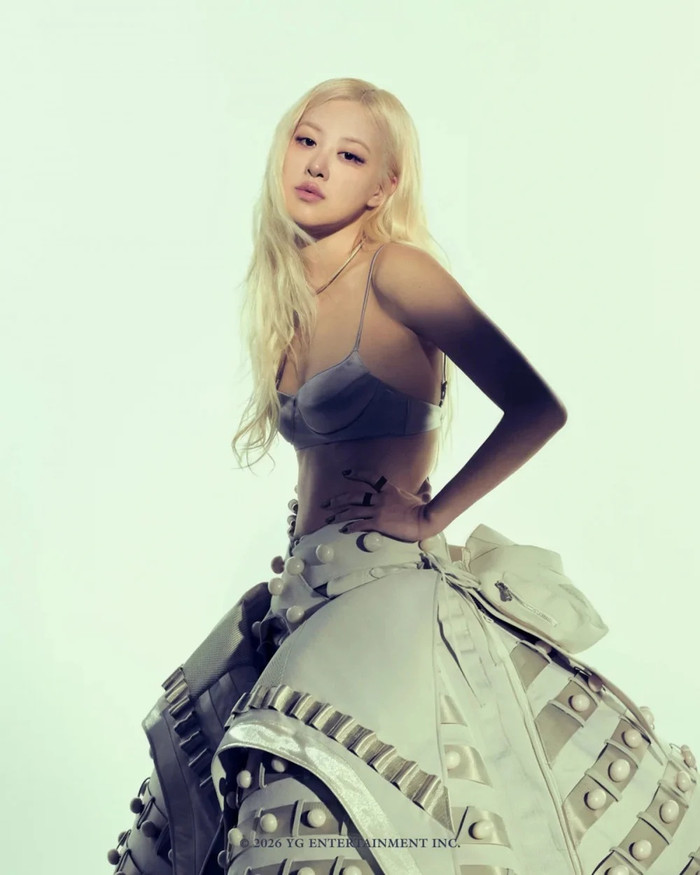 Rosé gợi cảm bất ngờ trong poster mới của BLACKPINK Ảnh 3