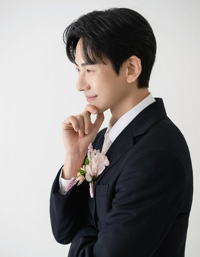 Nam diễn viên Jang Yoo Sang mới đây đã chính thức xác nhận sẽ lên xe hoa vào tháng 3 tới.