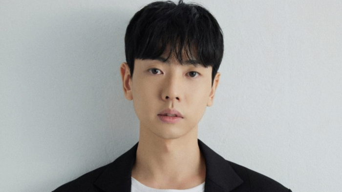 Jang Yoo Sang ra mắt năm 2012 với bộ phim điện ảnh Night Bug và ghi dấu ấn với đông đảo khán giả.