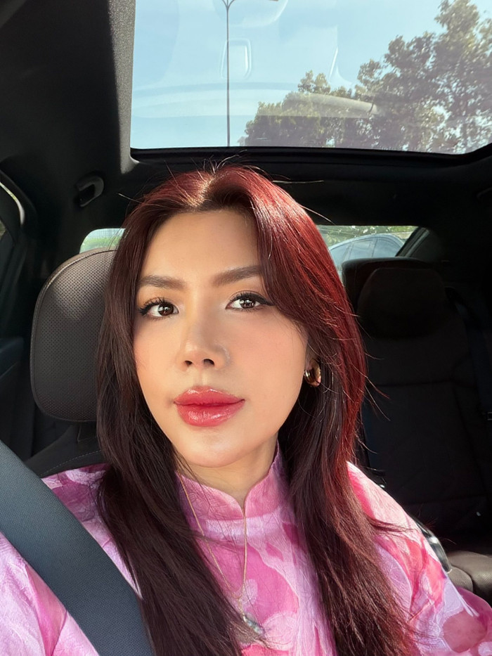 Bên dưới bài đăng của Lương Thùy Linh, Minh Tú để lại bình luận bày tỏ sự yêu thích dành cho đàn em trong nghề.