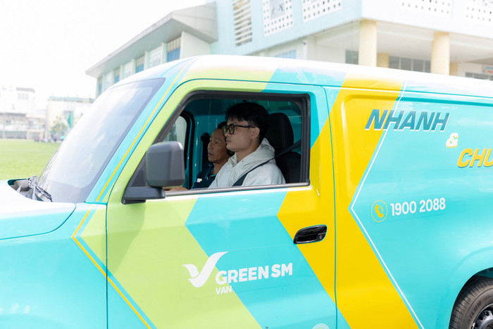 Trải nghiệm xe điện: Điểm nhấn thu hút tài xế tại Ngày hội tuyển dụng Bác Tài Xanh Ảnh 2