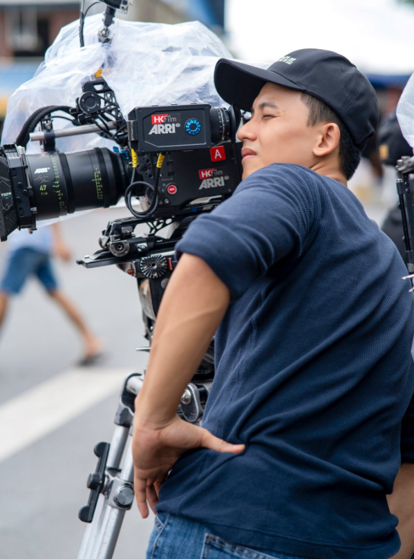 Mai Tài Phến đảm nhận ba vai trò trong phim Tài: đạo diễn, biên kịch và diễn viên chính