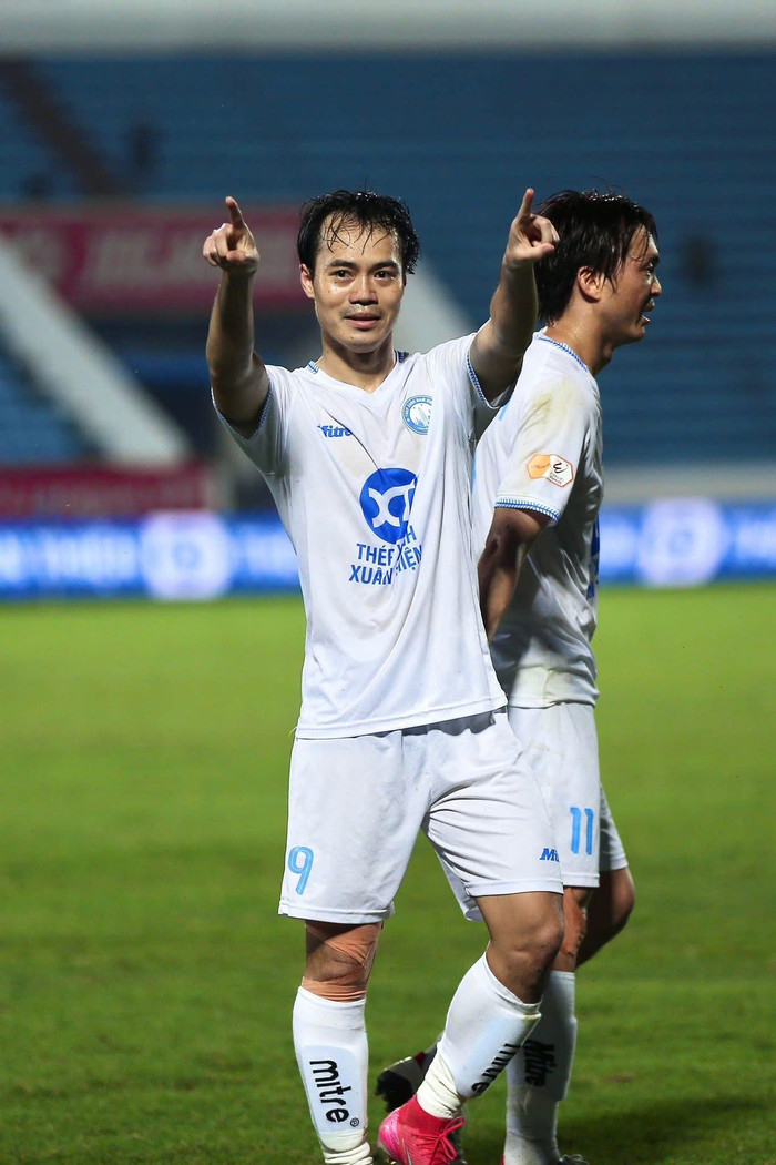 Không có phép màu nào để Văn Toàn lên tuyển Việt Nam, HLV Kim Sang Sik đã gọi Nguyễn Xuân Son và Nguyễn Tiến Linh. Ảnh: CLB Nam Định