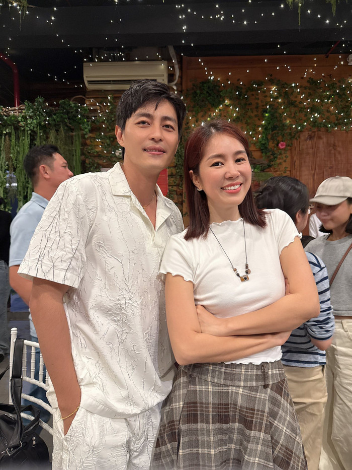 Lê Phương hài hước tiết lộ là cô giấu chồng về chuyện có cảnh nóng với Quốc Huy.