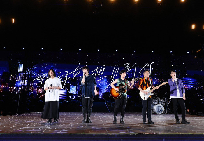 Nhóm nhạc gây bức xúc nhất hiện tại, đối mặt hơn 100 đơn khiếu nại từ người hâm mộ Ảnh 4