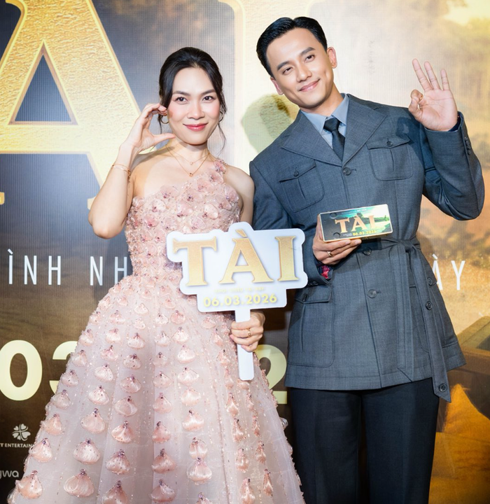 Mỹ Tâm và Mai Tài Phến cùng nhau đón cột mốc mới.