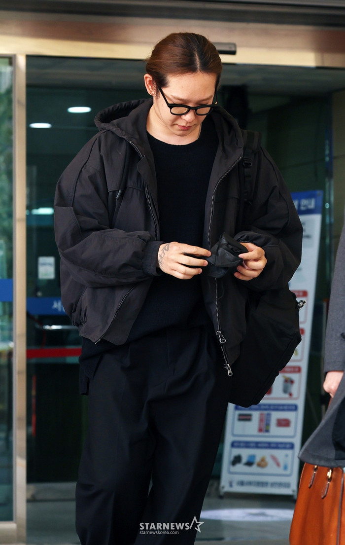 Nam ca sĩ nổi tiếng showbiz bị yêu cầu mức án 18 tháng tù Ảnh 3