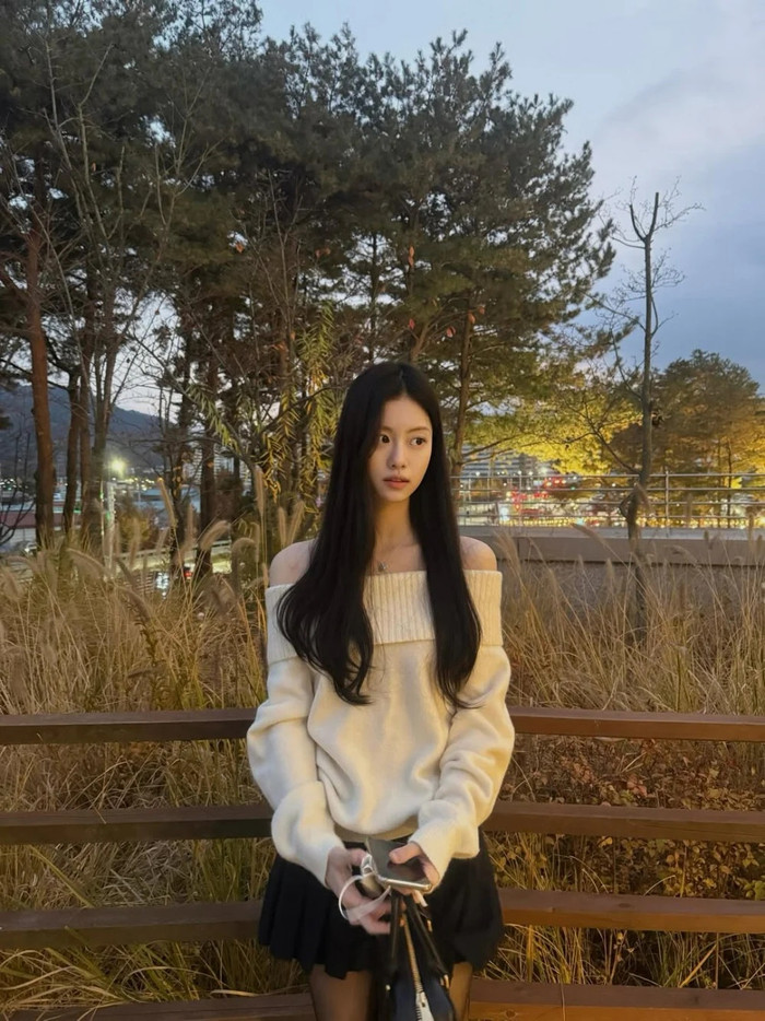 Nữ ca sĩ bị 'tống cổ' khỏi showbiz hiếm hoi được bắt gặp Ảnh 3